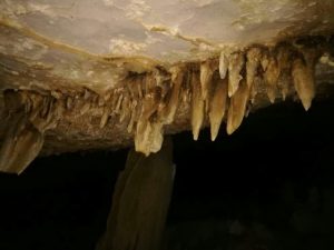 غار مدخون قیروکارزین